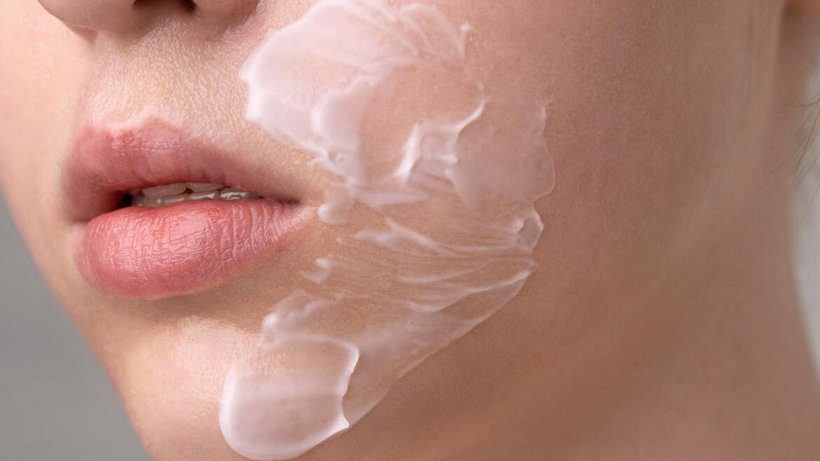 Cera – lustro Twojego zdrowia. Jak o nią dbać pod okiem dermatologa?